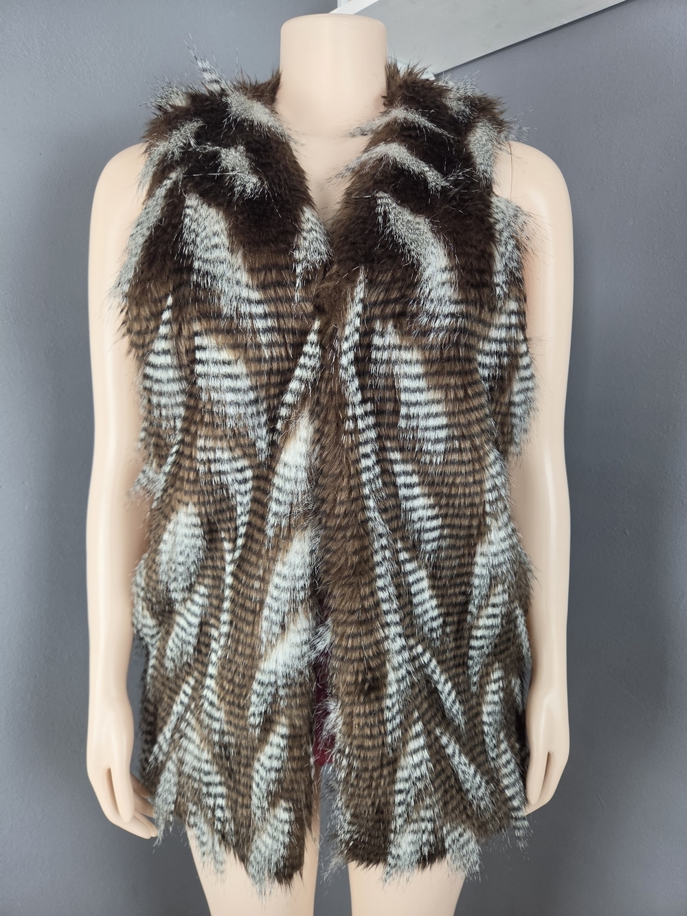 Love Riche Brown & White Faux Fur Scarf Wrap